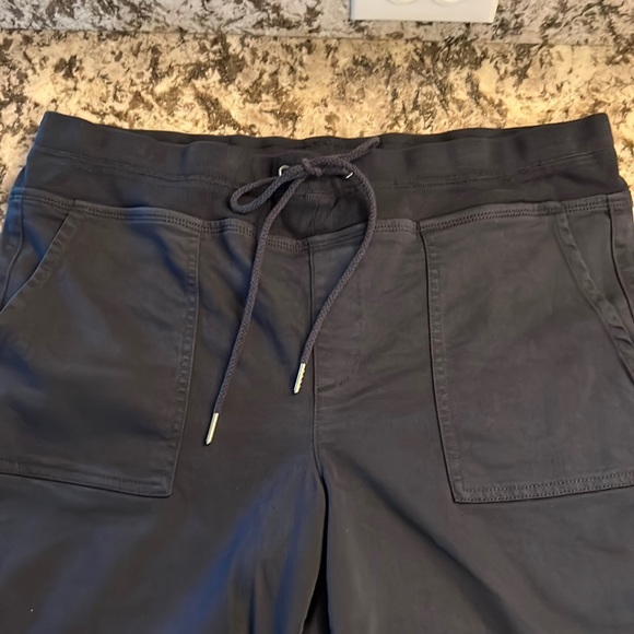 NYDJ Size 14 Women's Navy Cuffed Cropped Pants - Picture 3 of 10